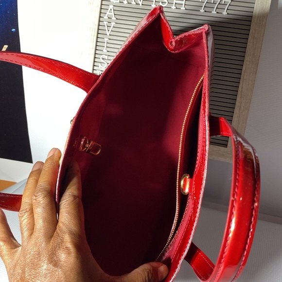 Louis Vuitton tote - Picture 3 of 5